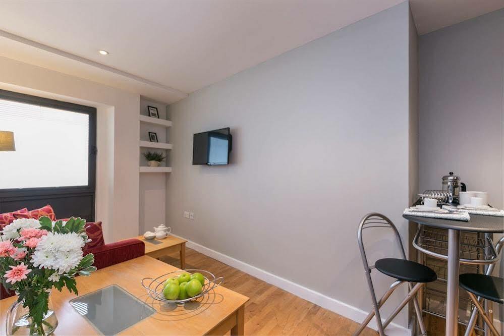 Maida Vale Aparthotel Лондон Екстер'єр фото